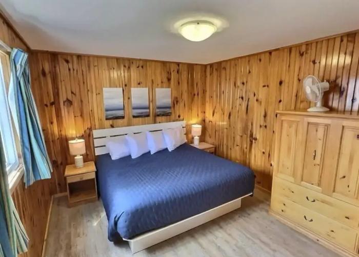 Cavendish Bosom Buddies Cottage Resort