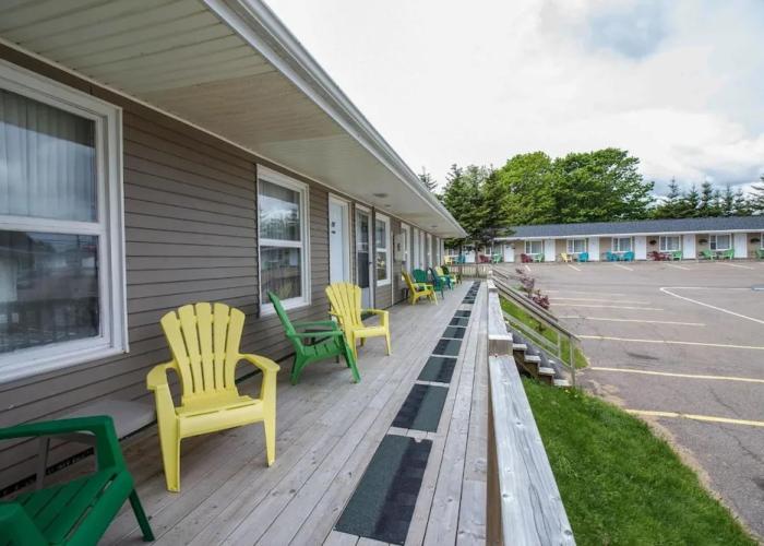 The White Horse Motel