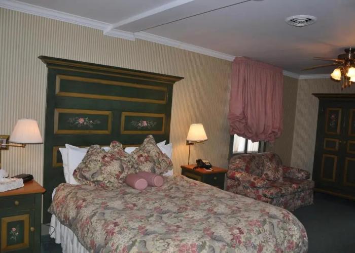 Auberge Lakeview Inn