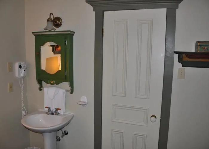 Auberge Lakeview Inn