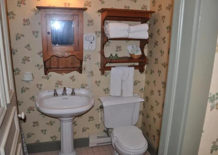 Auberge Lakeview Inn