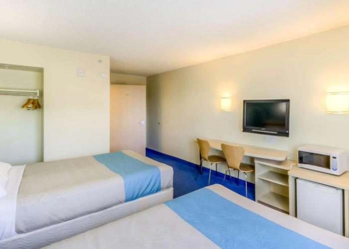 Motel 6 Estevan, SK