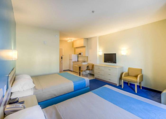 Motel 6 Estevan, SK