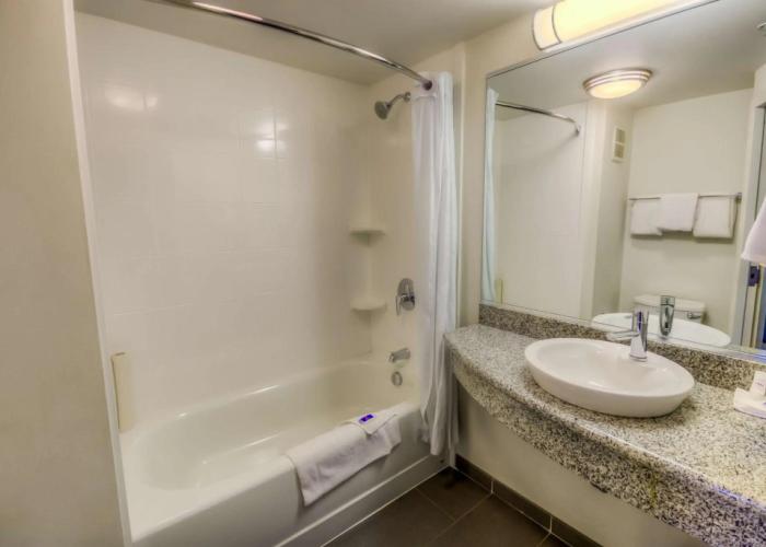 Motel 6 Estevan, SK