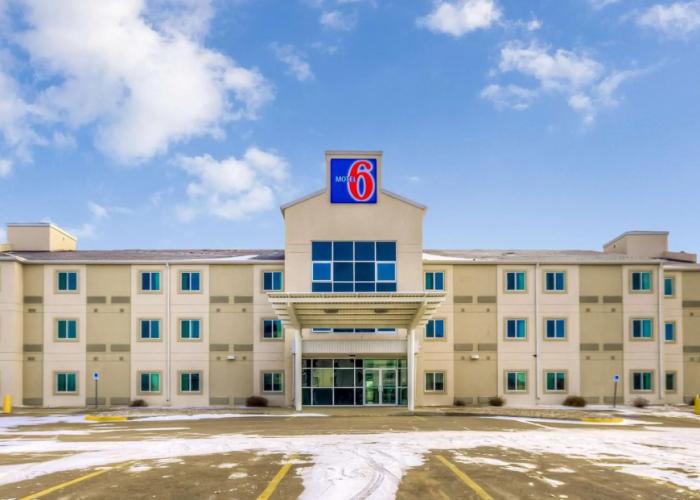 Motel 6 Estevan, SK
