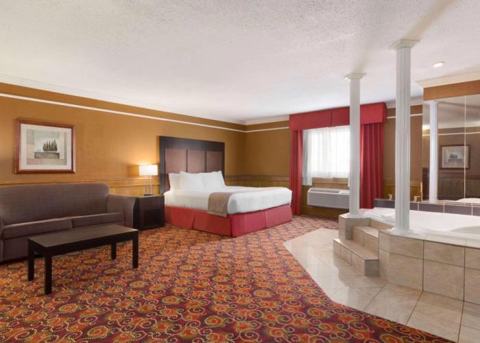 Travelodge by Wyndham Meadow Lake