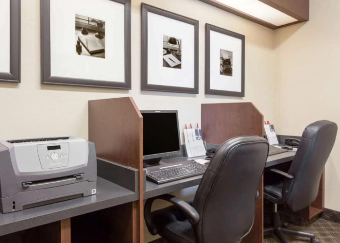 Ramada by Wyndham Weyburn