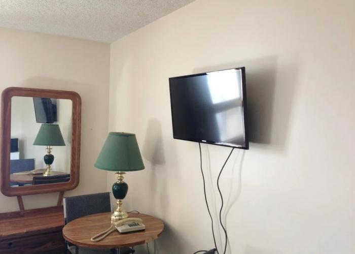 Circle 6 Motel