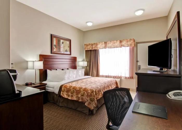 Coast Weyburn Hotel