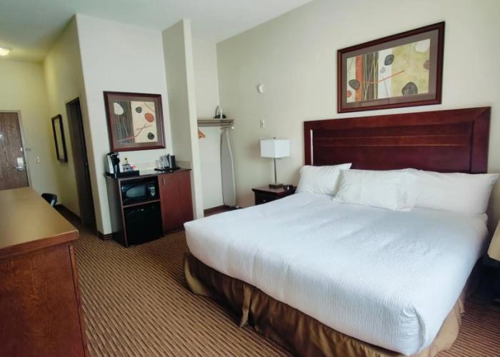 Coast Weyburn Hotel