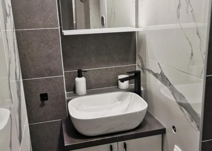 M & J Central Suites