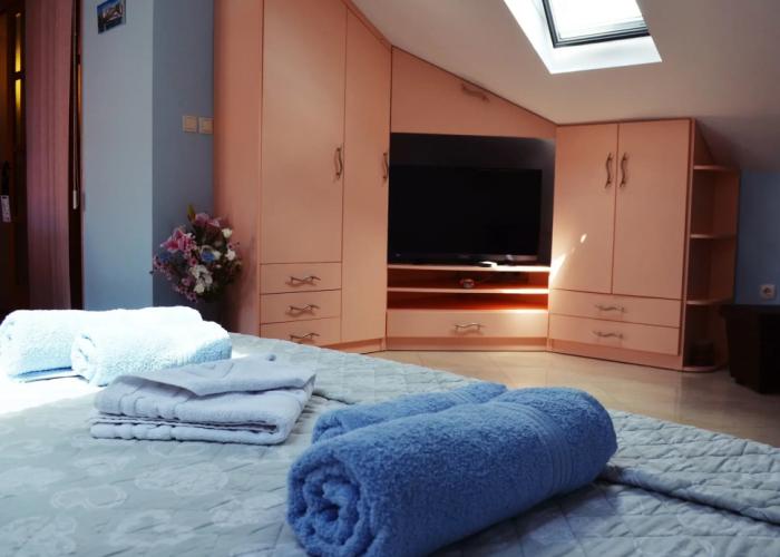 M & J Central Suites