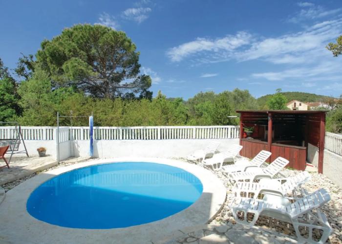Dragan´s Den Hostel