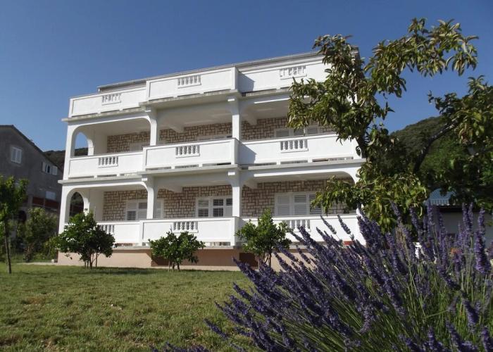 Apartments and Rooms Viskic