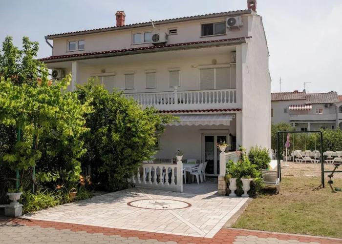 Stunning Sea View Apartment in Rab