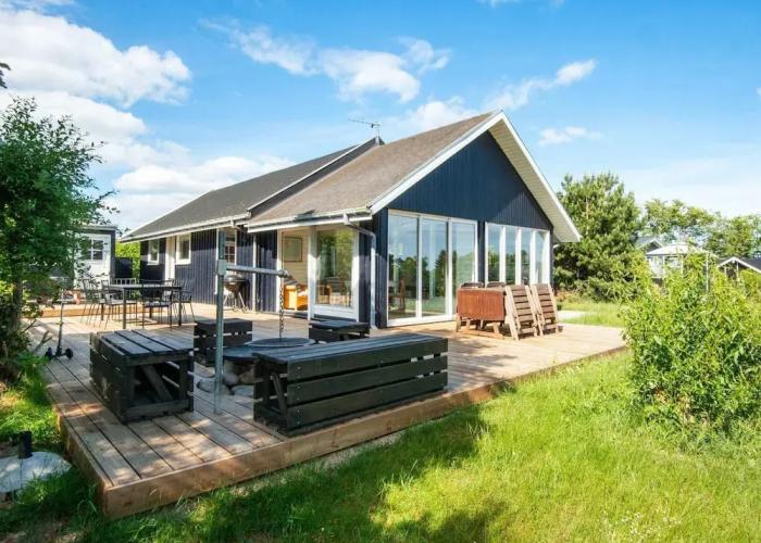 8 Person Holiday Home in Ebeltoft-by Traum