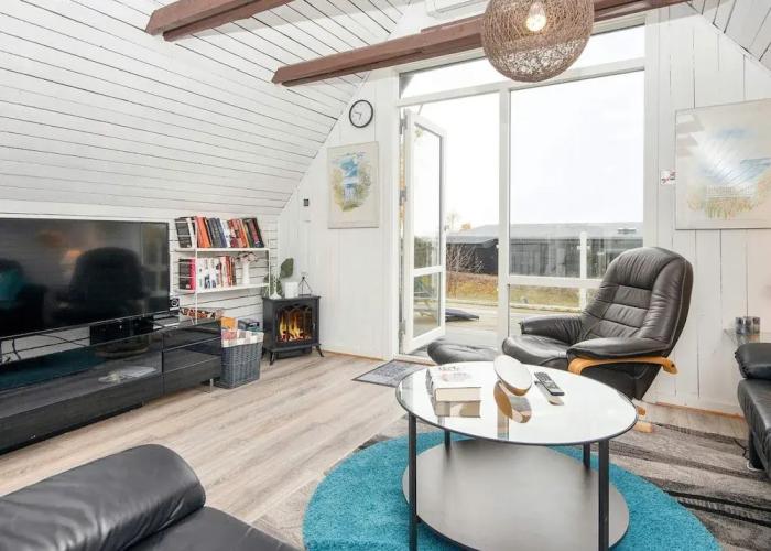 6 Person Holiday Home in Ebeltoft