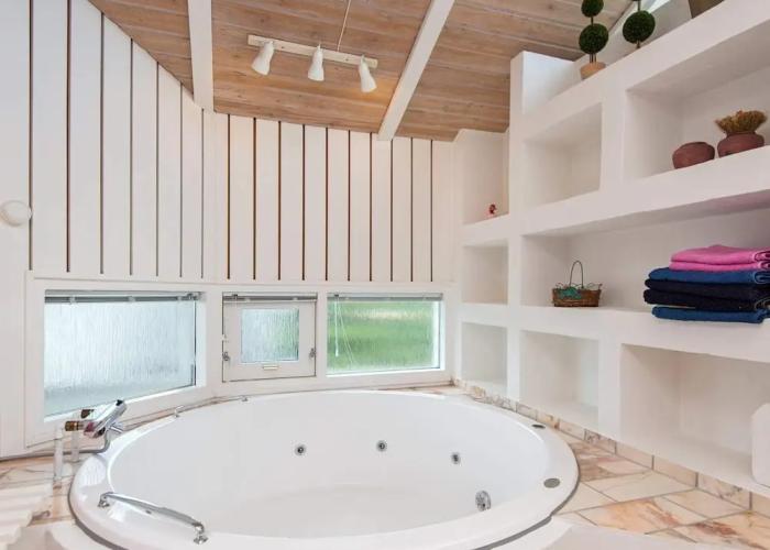 6 Person Holiday Home in Ebeltoft