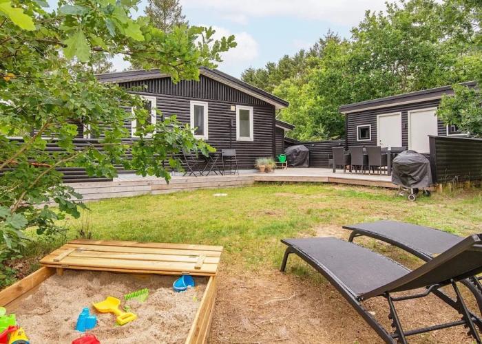 8 Person Holiday Home in Ebeltoft