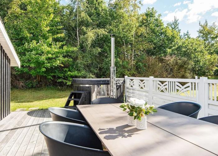 6 Person Holiday Home in Ebeltoft