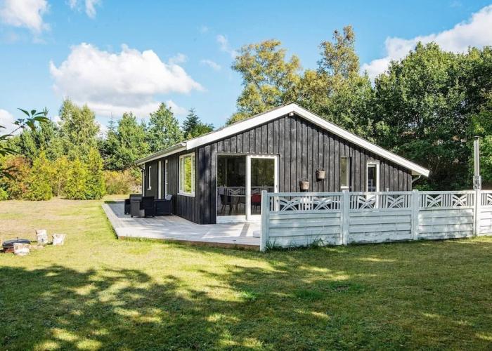 6 Person Holiday Home in Ebeltoft