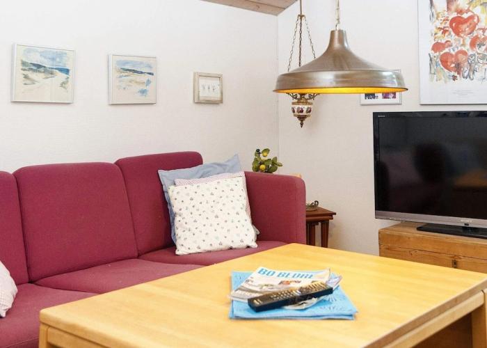 8 Person Holiday Home in Grenaa-by Traum