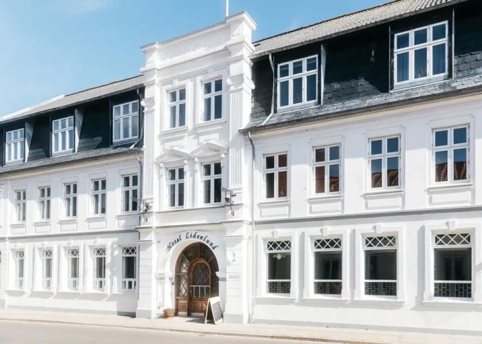 Hotel Lidenlund ved Gitte Bitsch