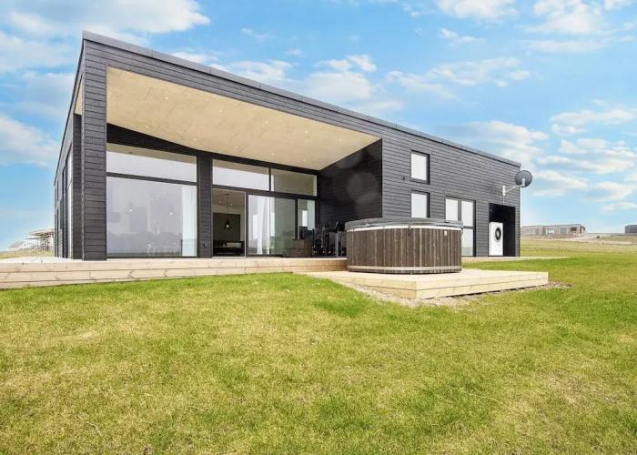 12 Person Holiday Home in Lemvig