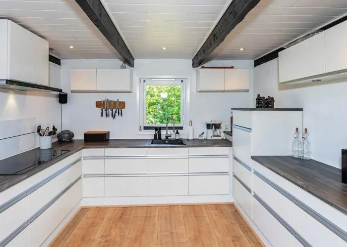 6 Person Holiday Home in Logstor