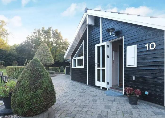 7 Person Holiday Home in Logstor-by Traum