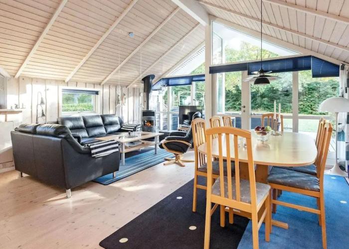 7 Person Holiday Home in Logstor-by Traum
