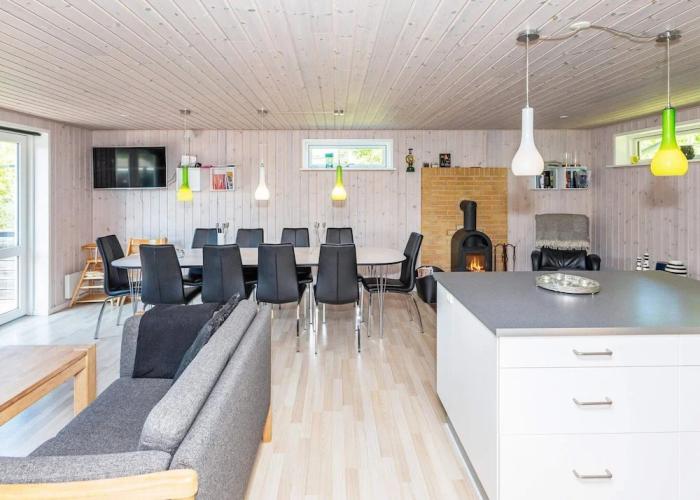 10 Person Holiday Home in Logstor