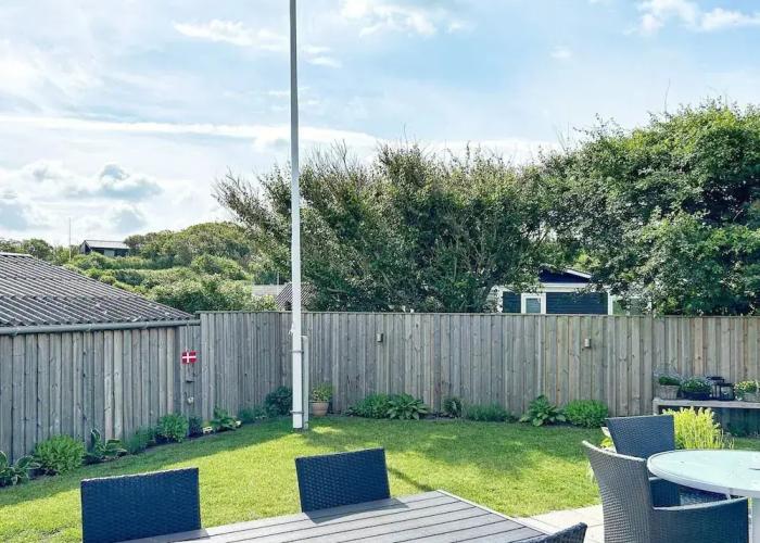 6 Person Holiday Home in Logstor