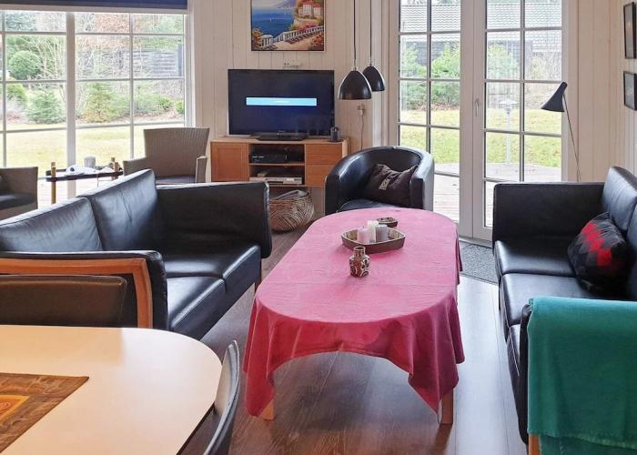 8 Person Holiday Home in Logstor-by Traum