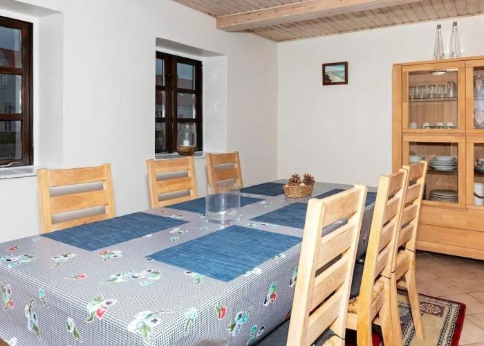 6 Person Holiday Home in Logstor