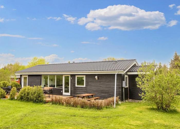 Modern Retreat in Klitgards-by Traum