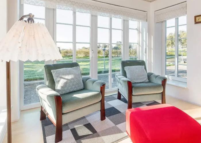Adorable Holiday Home in Fur near Sea