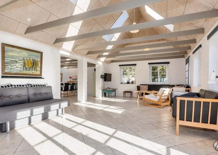Adorable Holiday Home in Fur near Sea