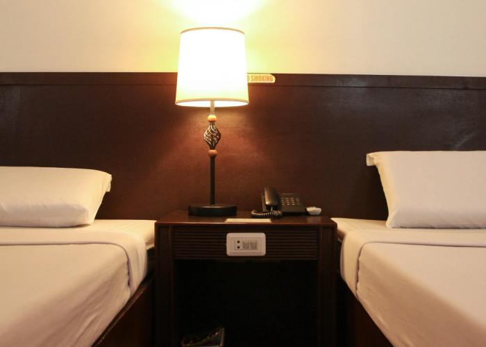 De Luxe Hotel