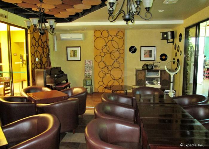 Country Village Hotel