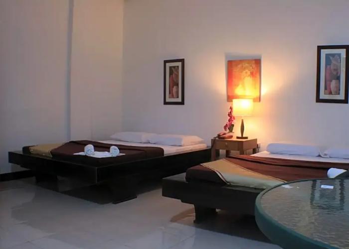 Saint Nicolas Inn