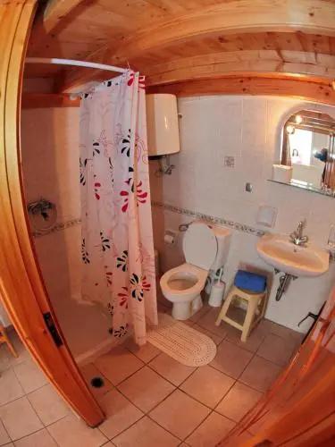 Glaros Guesthouse