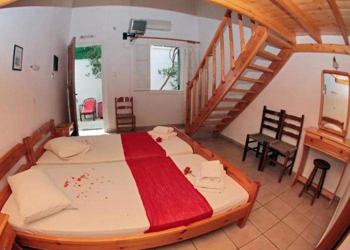 Glaros Guesthouse
