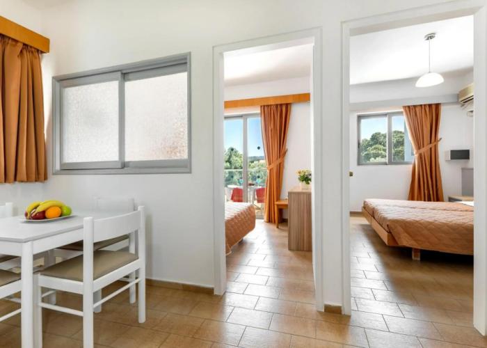 Anixis Hotel