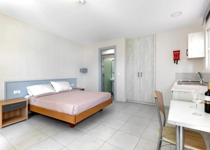 Anixis Hotel