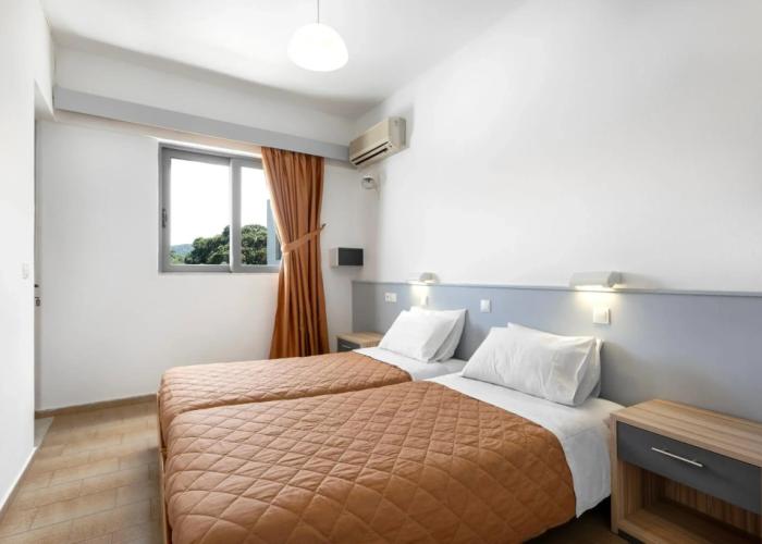 Anixis Hotel