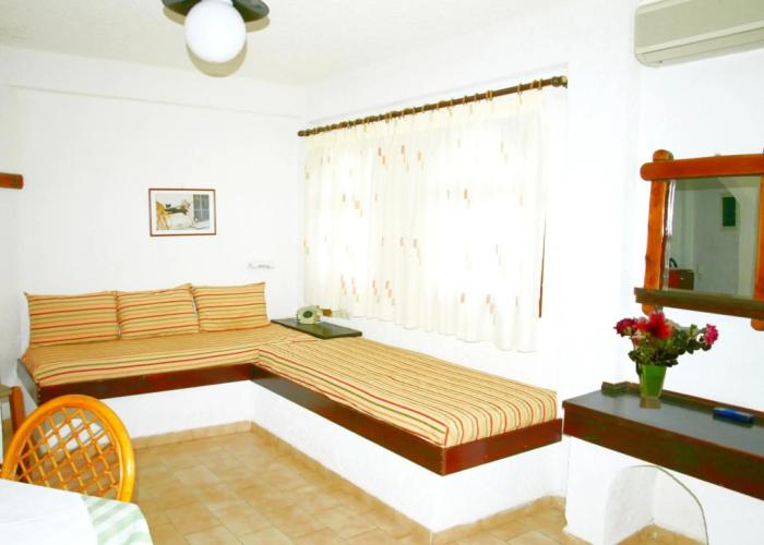 Kastro Studios Apartments