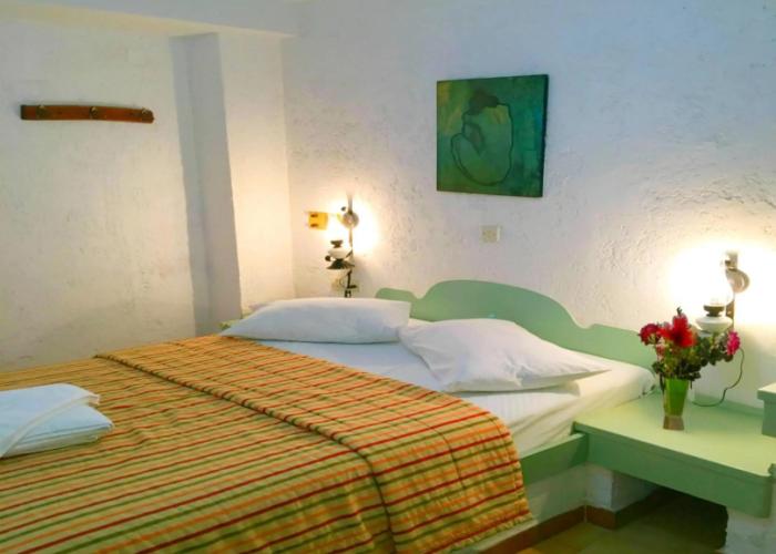 Kastro Studios Apartments