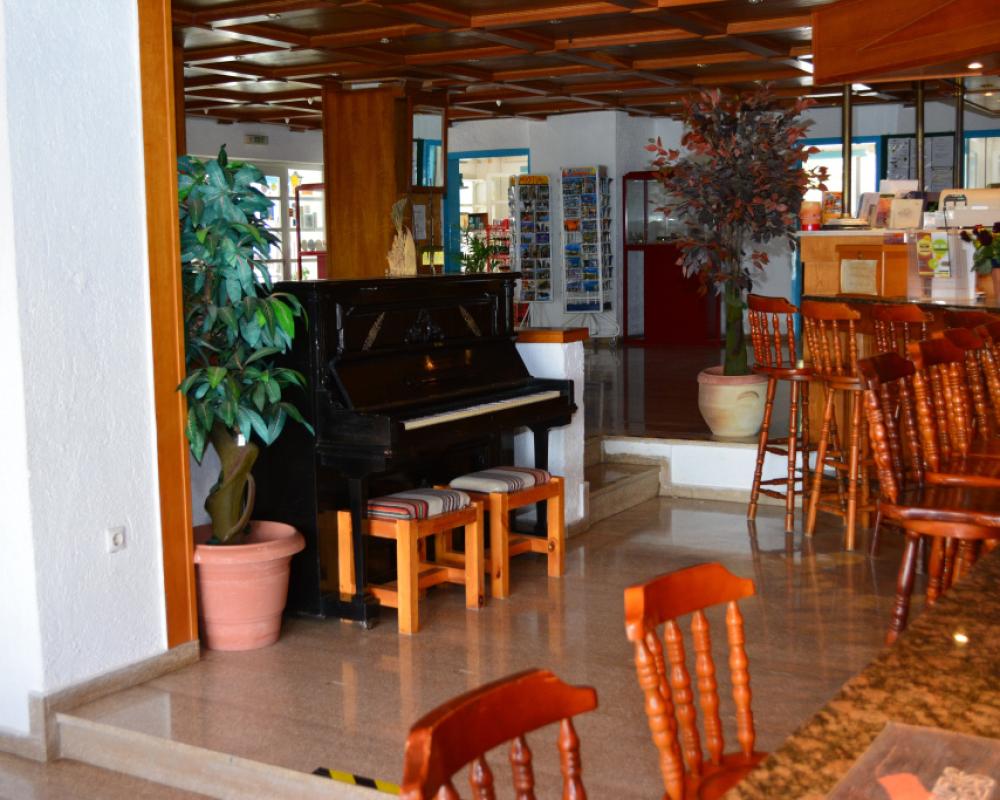 фото Harmony E Rock Hotel