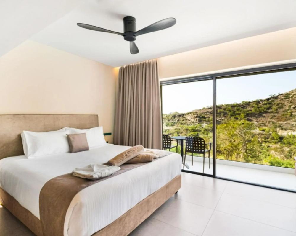 фото Harmony E Rock Hotel
